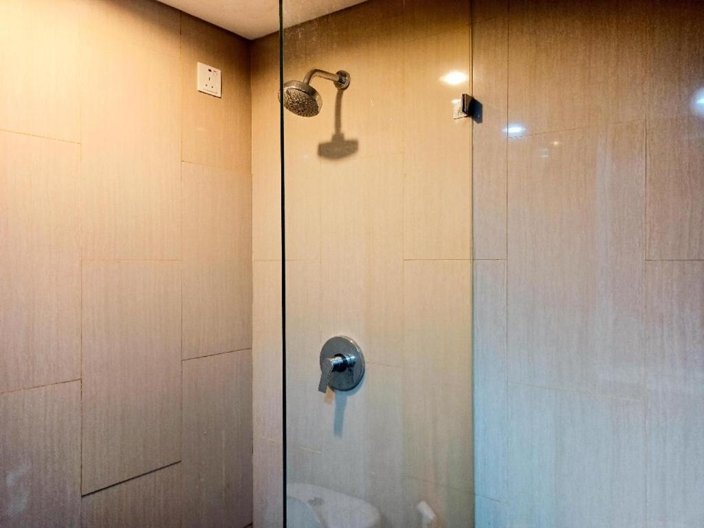 Cozy The H Residence Cawang By Bonzela Property Джакарта Екстериор снимка